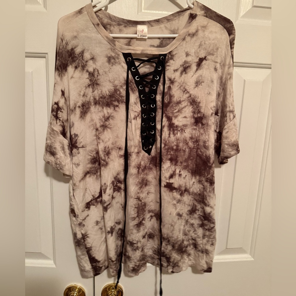 Cider Beige Tie-Dye Lace-Up Tee
